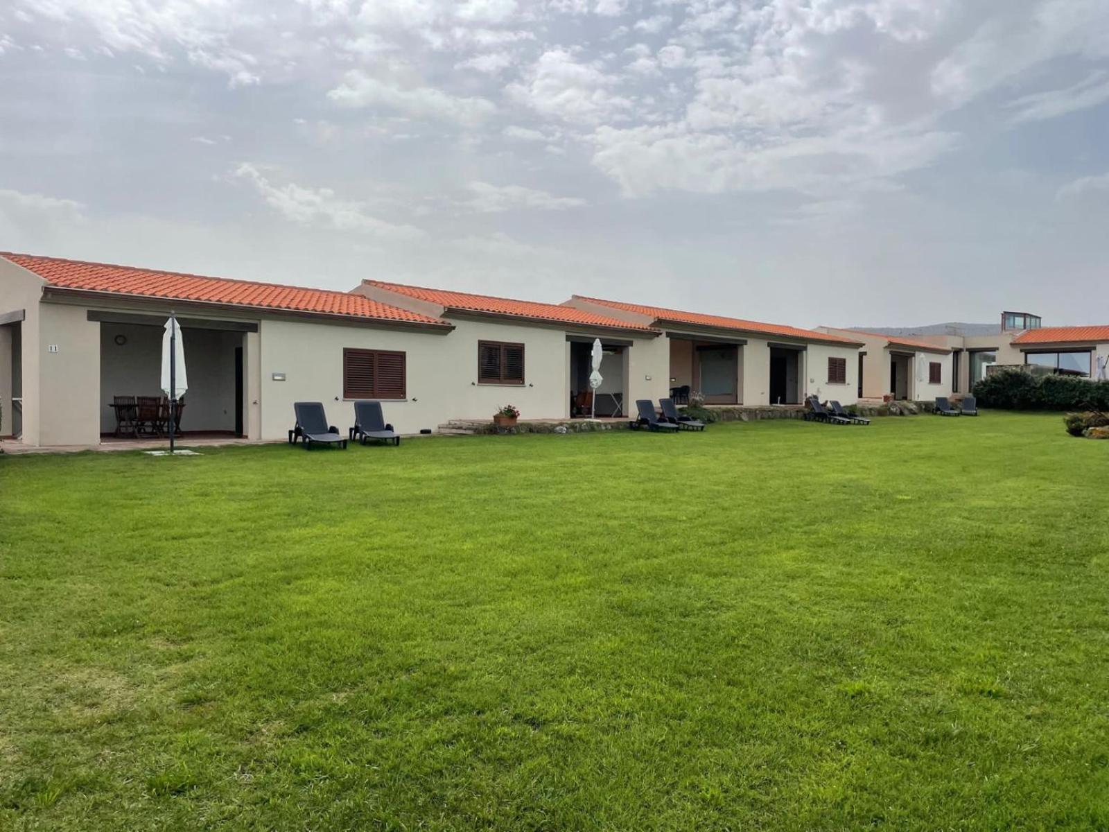 La Casa Di Spinosella Appartement Valledoria  Buitenkant foto